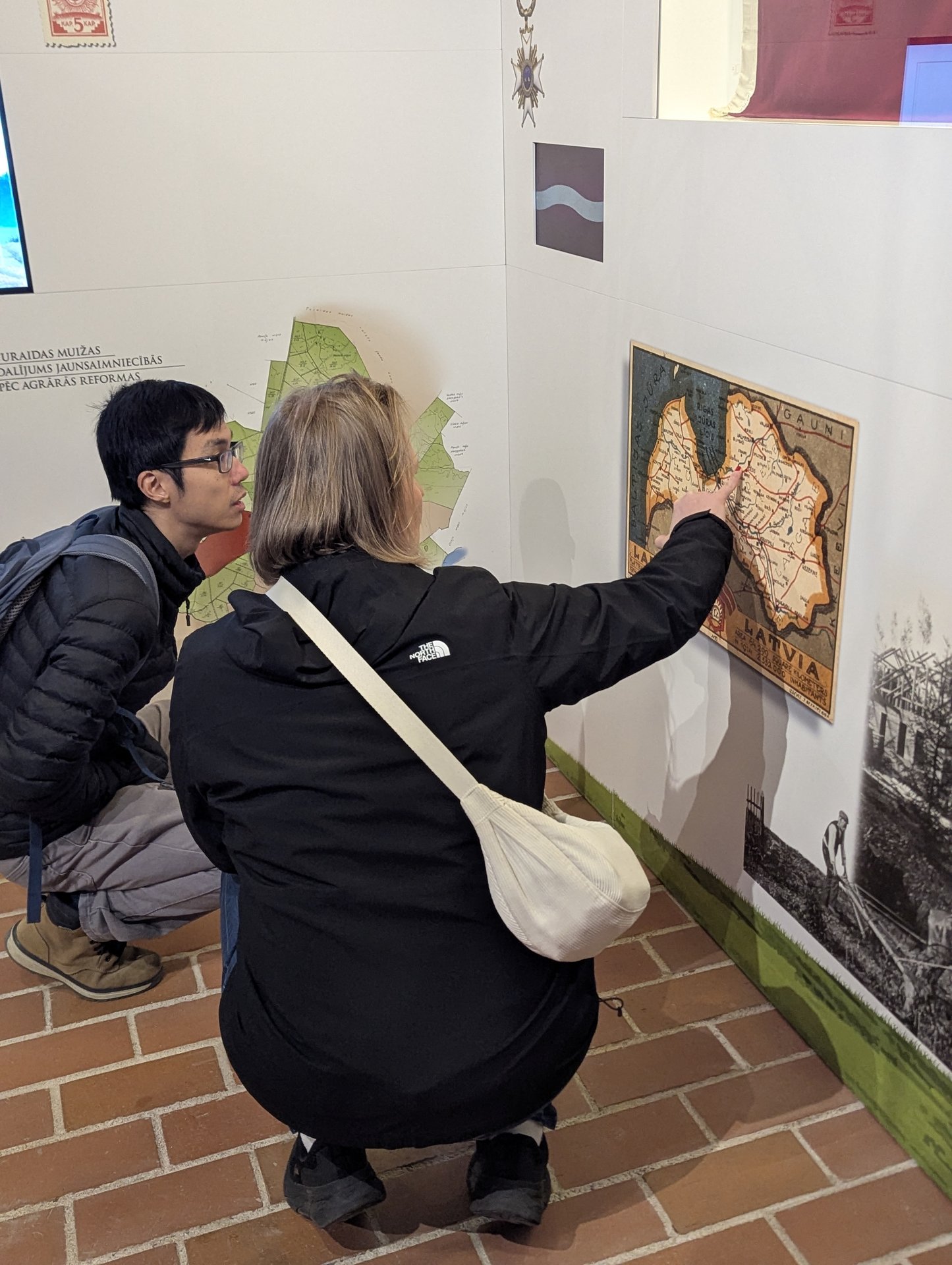 Guests viewing maps at the Turaida Museum Reserve